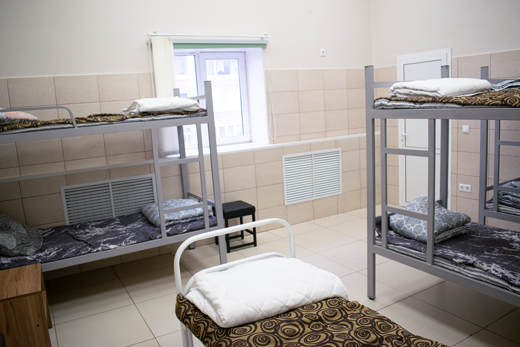 Большой — Многоместный смешанный номер 8 номер (спальное место, комфорт на 7 человек с душем, туалетом)