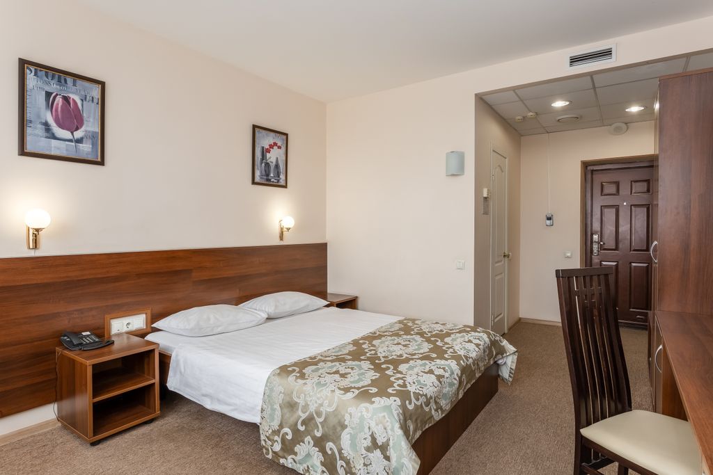 ПИК — Двухместный номер с 1 кроватью стандарт