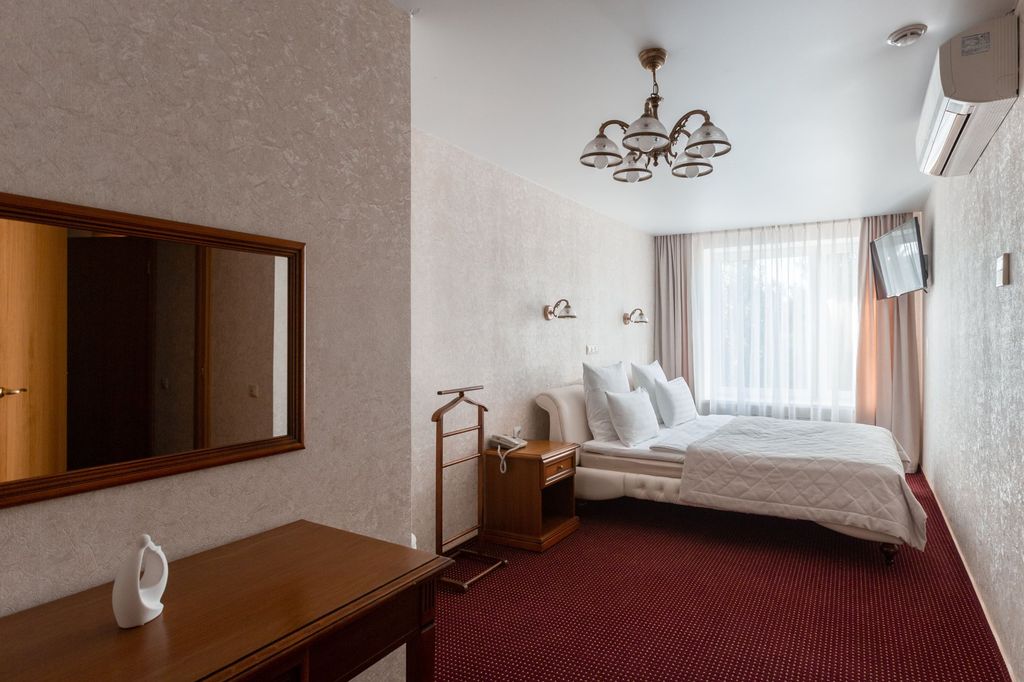 Октябрьская — Двухместный номер с 1 кроватью Люкс Премиум