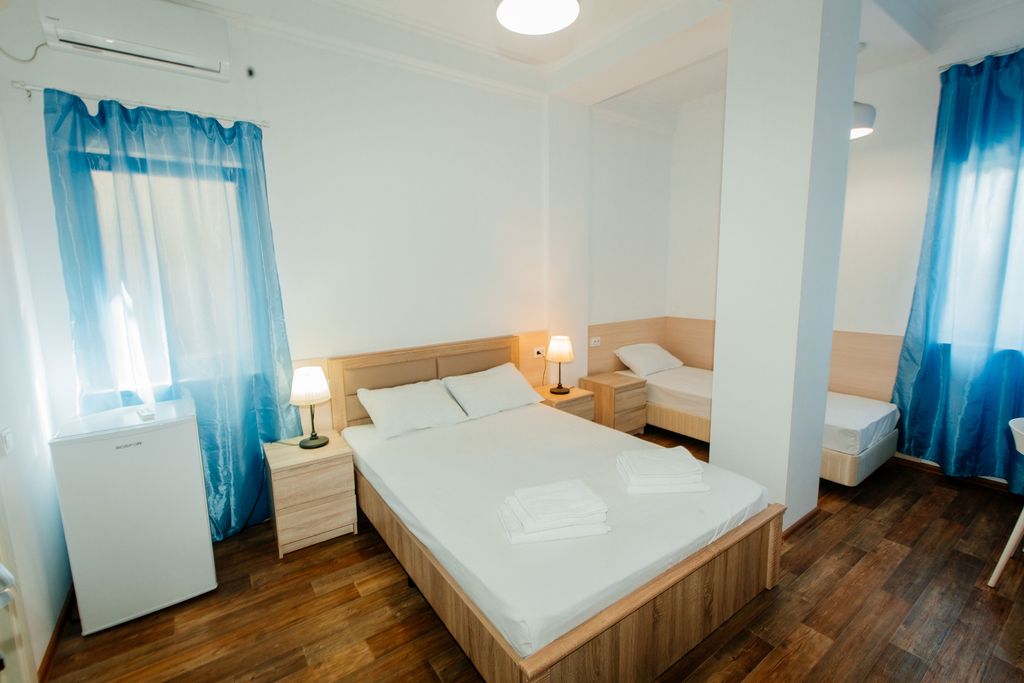 Лаванда — Трёхместный номер стандарт без балкона