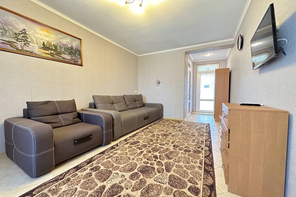 На Революционной — Четырёхместный номер двухкомнатный