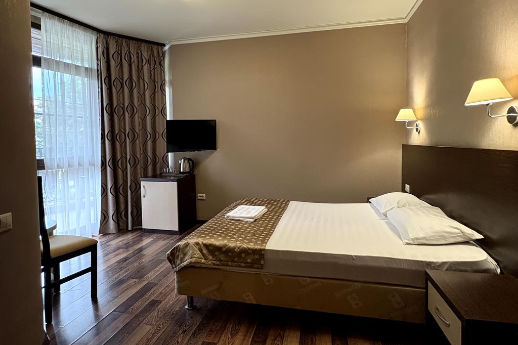 LaManche — Двухместный номер с 1 кроватью Двухместный улучшенный номер комфорт с балконом