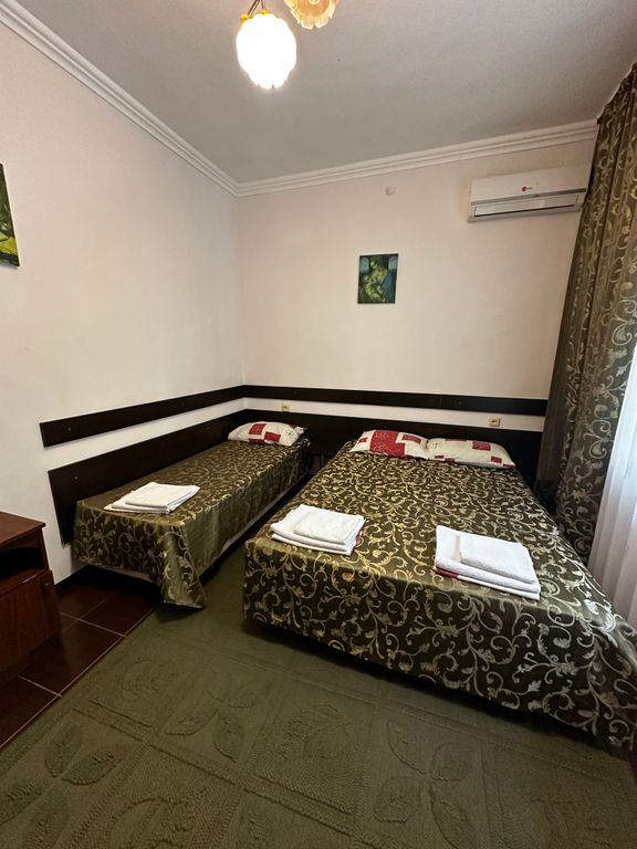 Кристина 2 — Трёхместный номер Стандарт 3-х местный