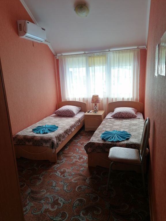 Анастасия — Двухместный номер с 2 отдельными кроватями 15