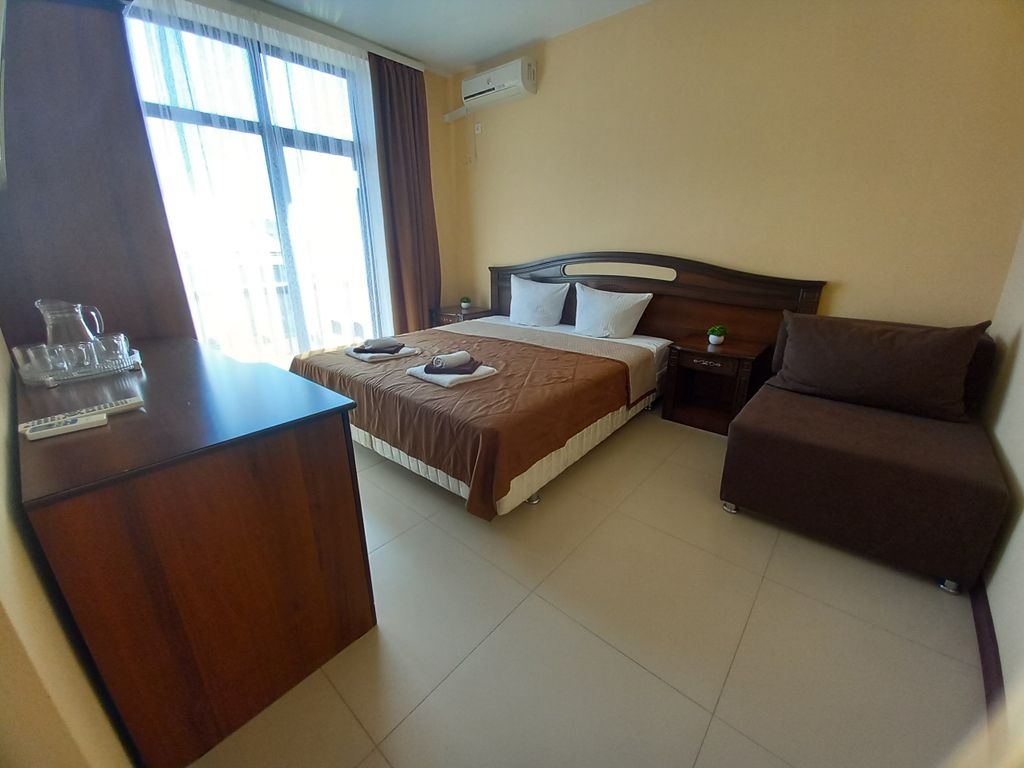 Южная роза — Семейный номер Люкс двухкомнатный с двумя балконами