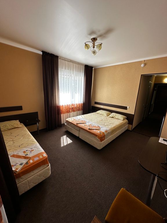 Кристина 2 — Трёхместный номер Комфорт 3-х местный