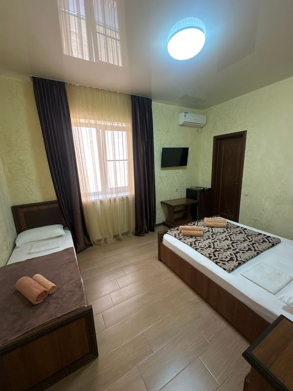 Adri — Многоместный смешанный номер двухкомнатный люкс