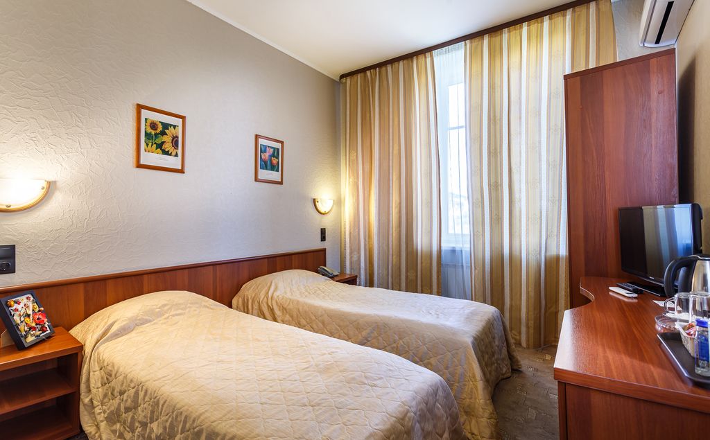 Мартон — Двухместный номер с 2 отдельными кроватями без кондиционера