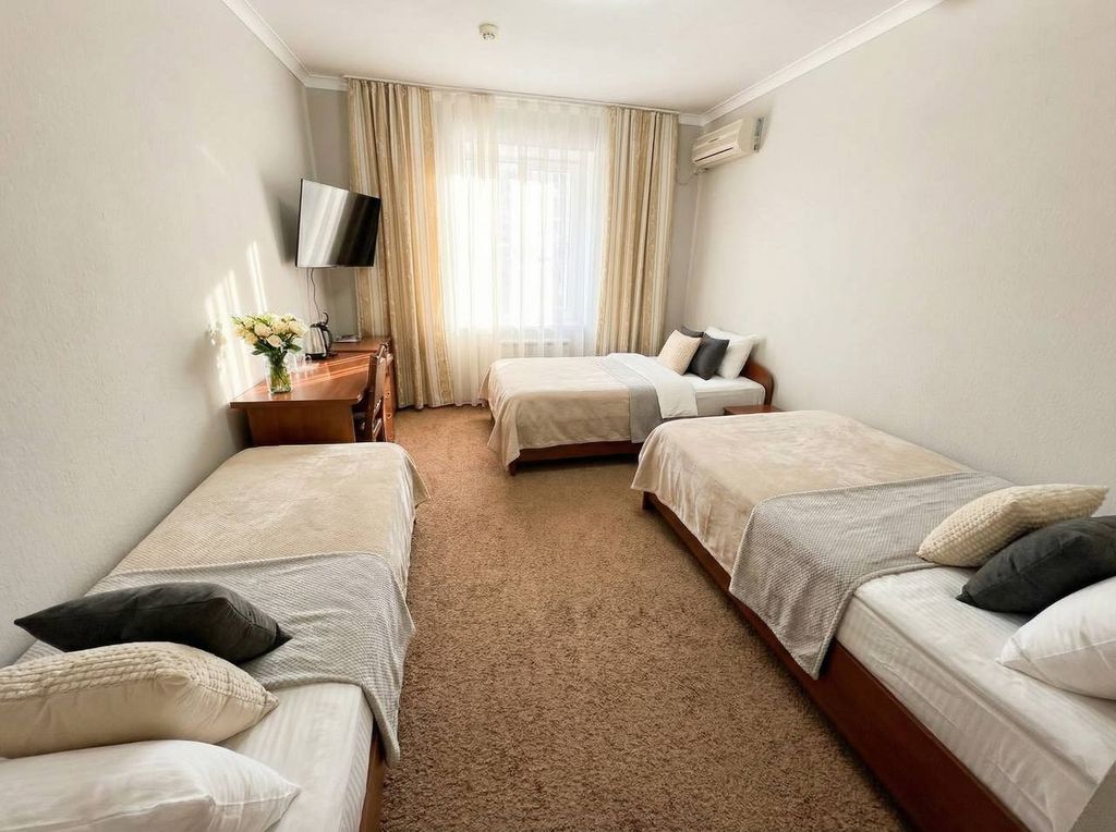 ОТО Отель Астрахань — Трёхместный номер стандарт