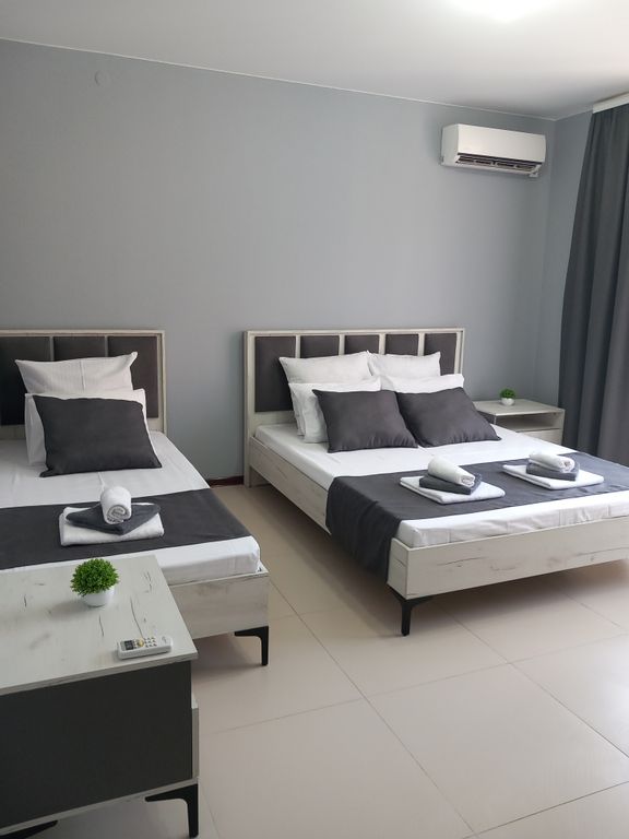 Южная роза — Трёхместный номер улучшенный