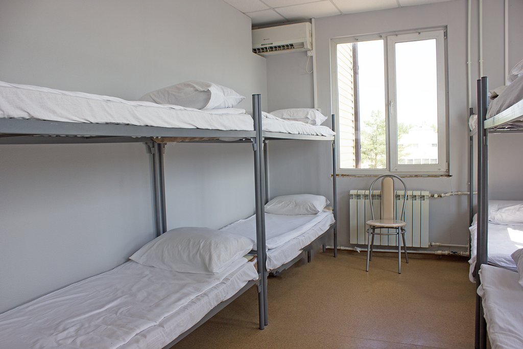 ЖивиТут — Многоместный смешанный номер эконом (душ/туалет общий)