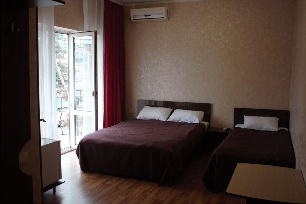 Гермес — Трёхместный номер Трехместный номер с балконом