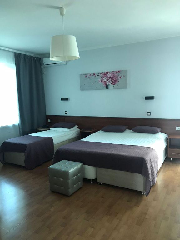 Arriva — Трёхместный номер стандарт с видом на город