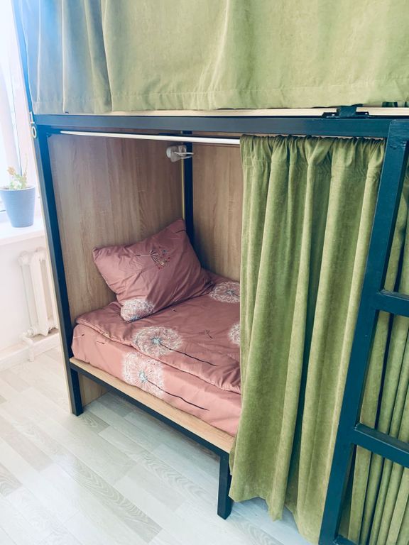 У Дворца спорта — Многоместный женский номер 10