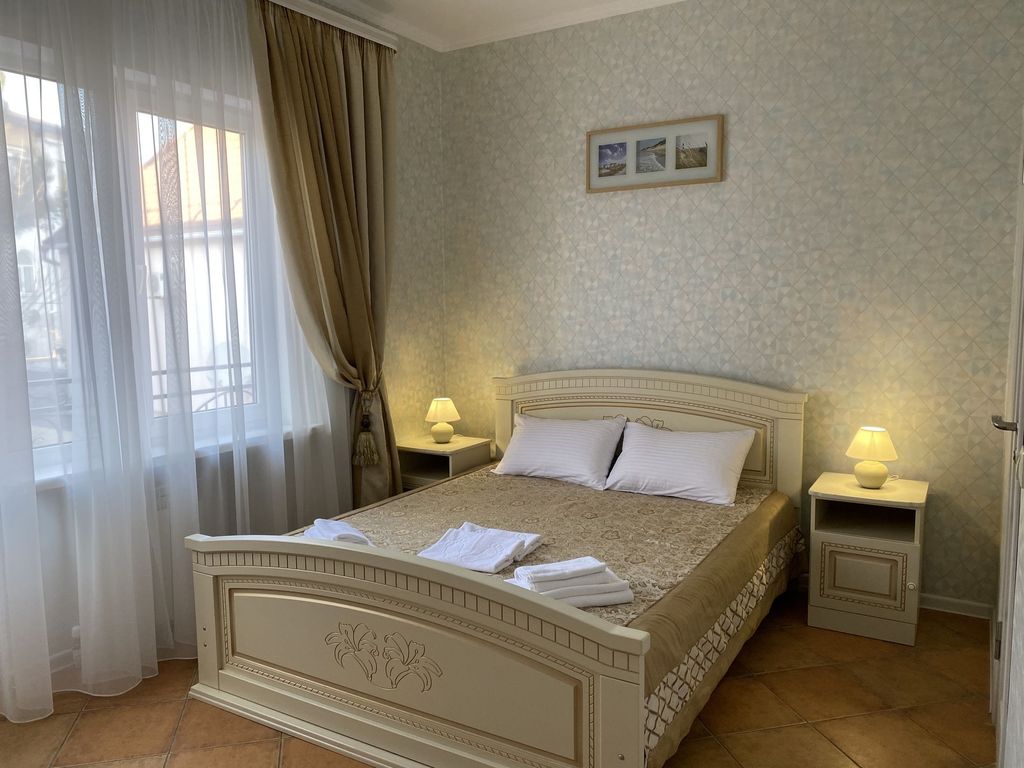 Plusch — Двухместный номер с 1 кроватью 2-х местный номер с балконом