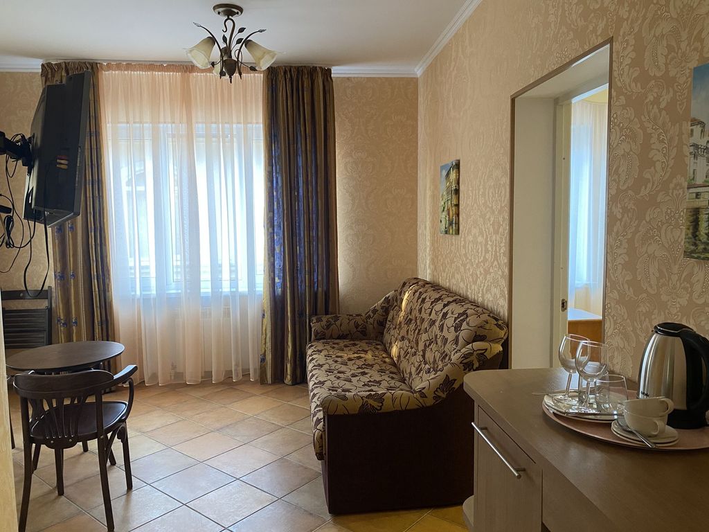 Plusch — Семейный номер Семейный Двухкомнатный номер с балконом