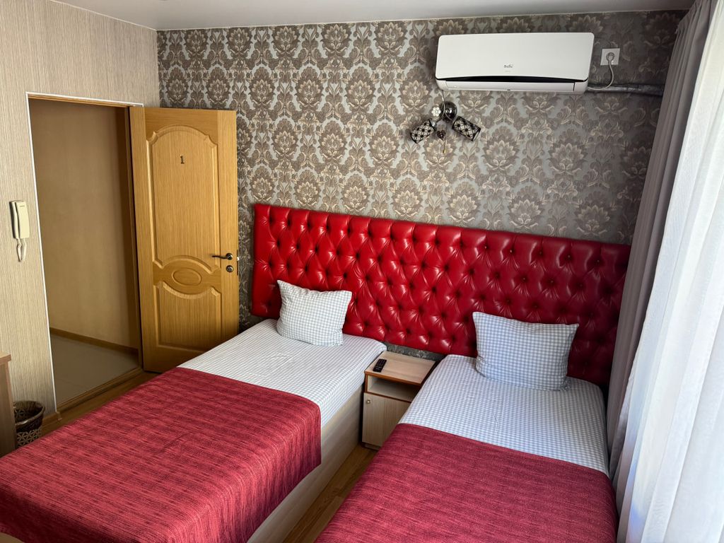 Гранат — Двухместный номер с 2 отдельными кроватями стандарт