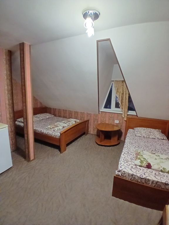 МИЛАНА — Трёхместный номер мансарда