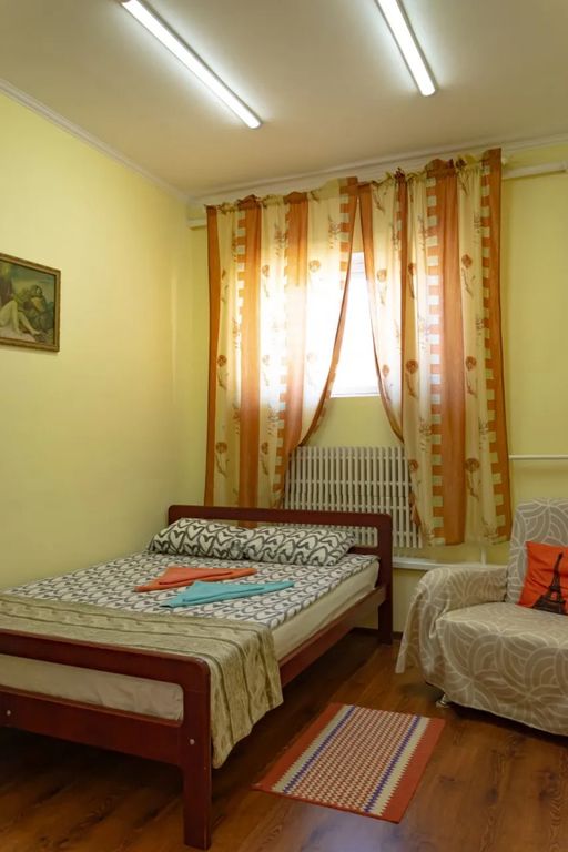 Вернисаж — Двухместный номер с 1 кроватью и общей ванной комнатой (8)