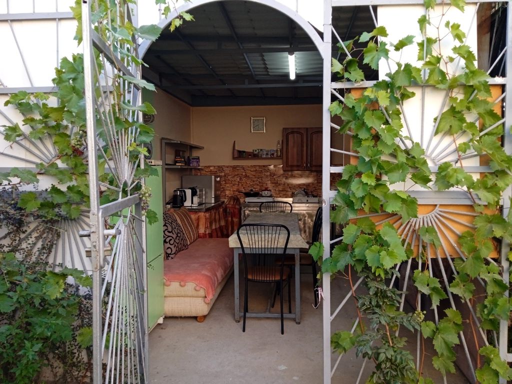 Gloriahouse — Семейный номер 3-комнатная с летней кухней