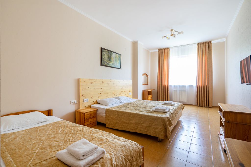 Империя — Трёхместный номер стандарт