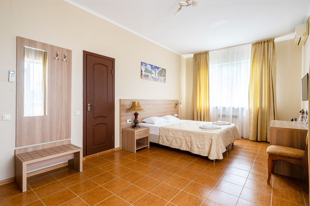 Империя — Двухместный номер с 2 отдельными кроватями улучшенный с видом на город