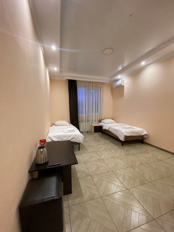 Жемчужина — Двухместный номер с 2 отдельными кроватями стандарт с видом на горы