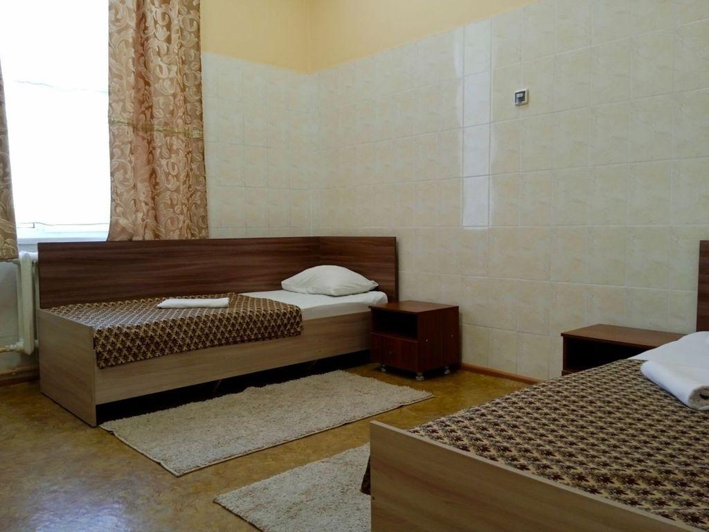 Smart Hotel Оренбург — Двухместный номер с 2 отдельными кроватями эконом с частичными удобствами