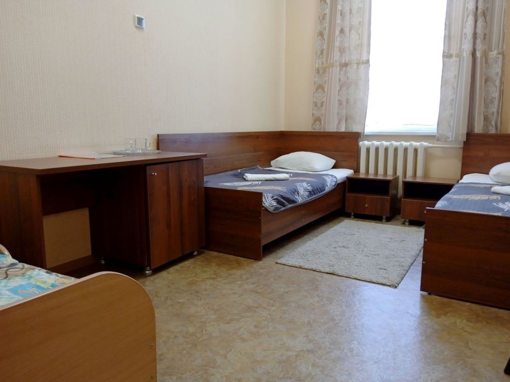 Smart Hotel Оренбург — Двухместный номер с 2 отдельными кроватями эконом с частичными удобствами и доп.местом