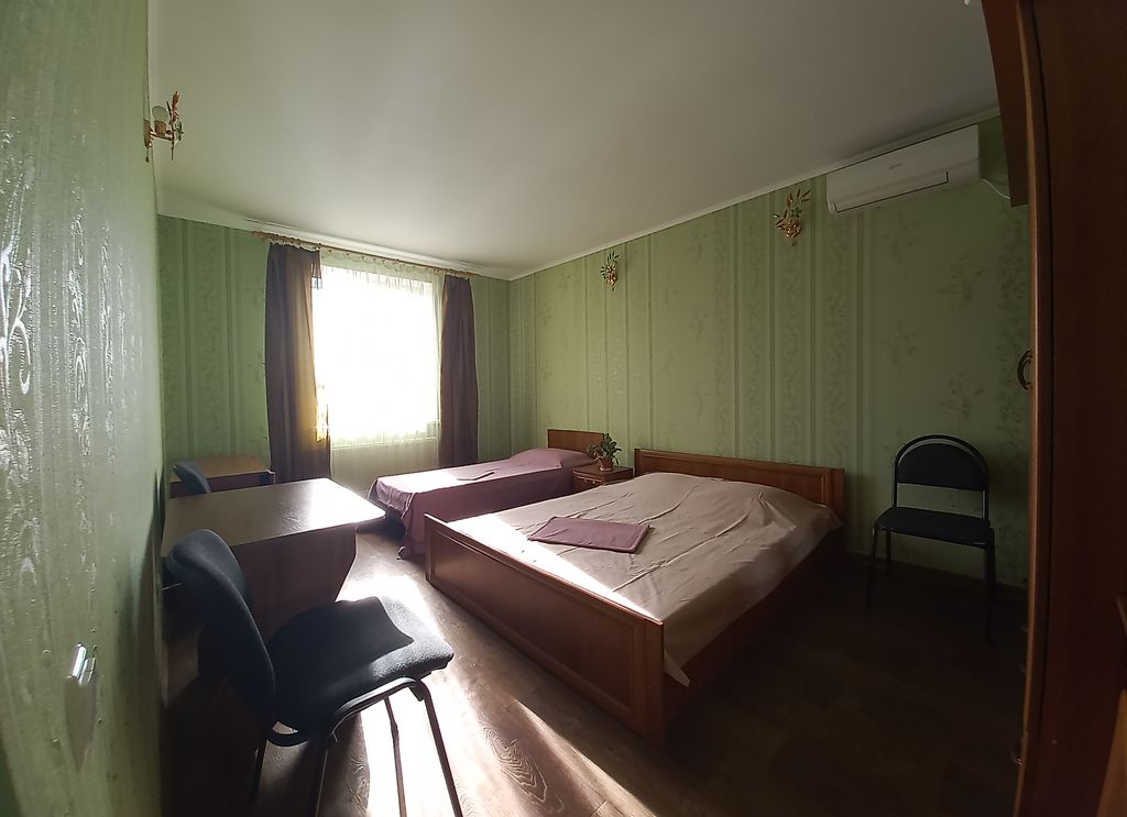 Орбита 142 — Трёхместный номер стандарт