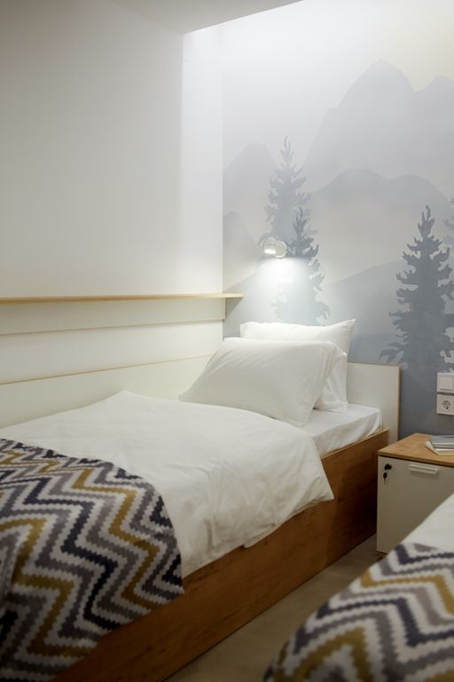 Запятая — Многоместный смешанный номер Мужское спальное место в двухместном номере, удобства на этаже