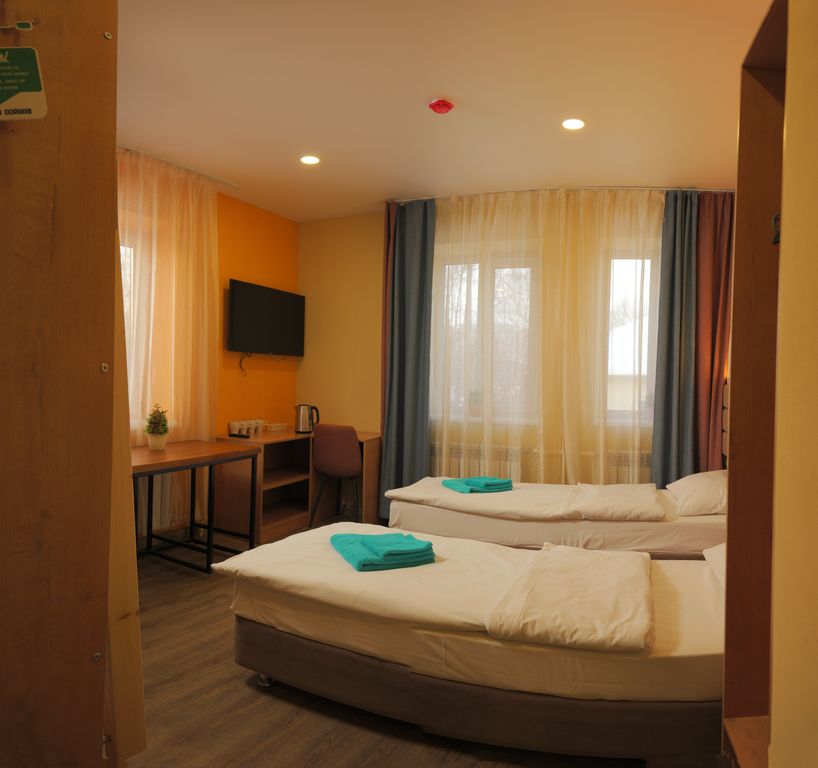 Elhostel — Четырёхместный номер удобный эконом для семьи или компании