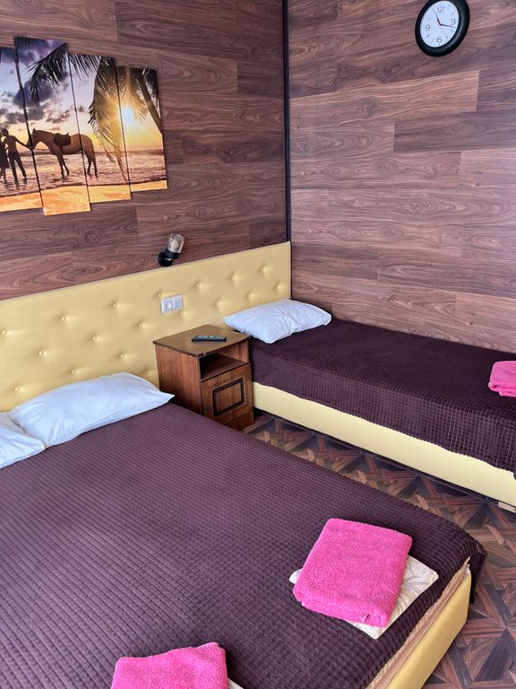 Друзья — Четырёхместный номер стандарт