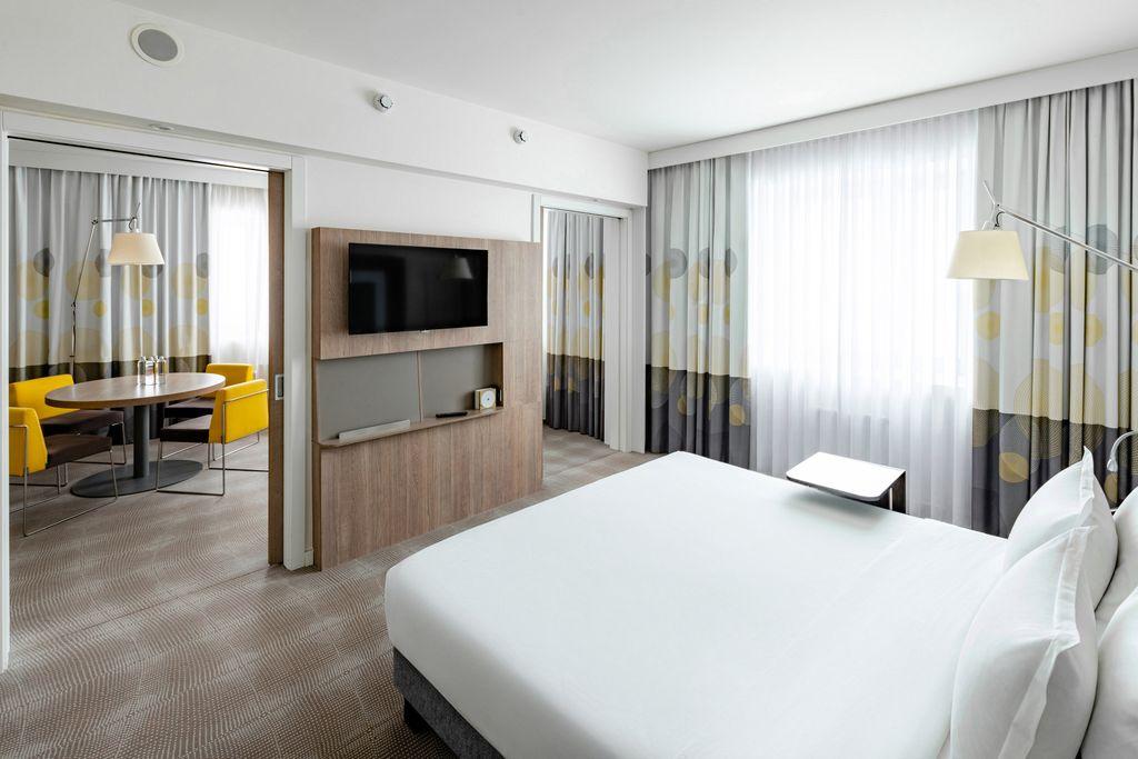 Novotel Москва Киевская — Четырёхместный номер suite