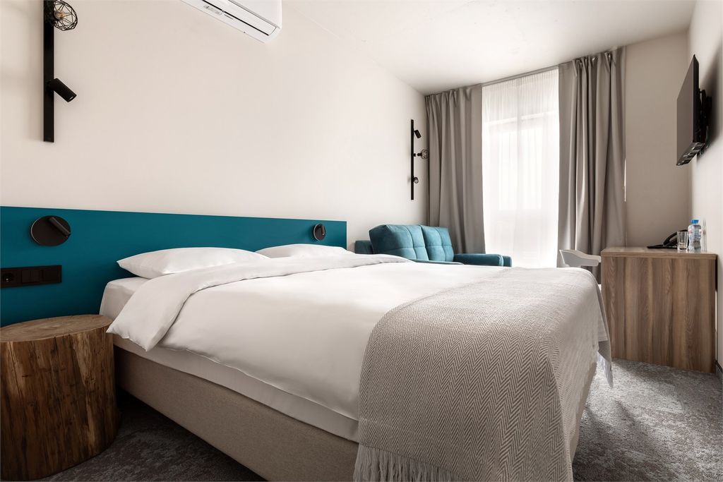 Нега — Семейный номер супериор с 1 кроватью queen-size или 2 односпальными кроватями 80х200см