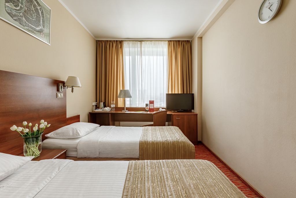 Максима Панорама — Двухместный номер с 2 отдельными кроватями стандарт