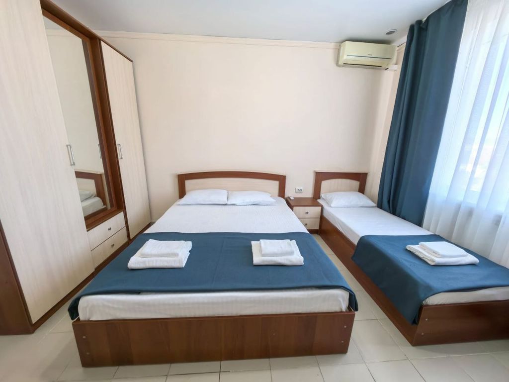 Qualite — Семейный номер 2х комнатный с мини кухней 6-8 чел