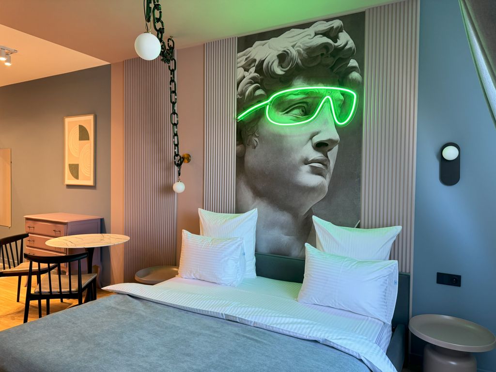 РазМалевисh — Двухместный номер с 1 кроватью №404 Улучшенный