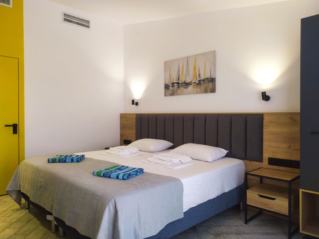 Яхт-клуб Юг — Двухместный номер с 1 кроватью улучшенный с видом на море