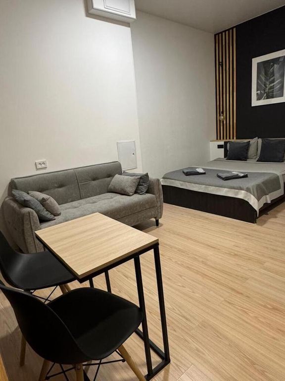 Глория — Четырёхместный номер Комфорт с диваном