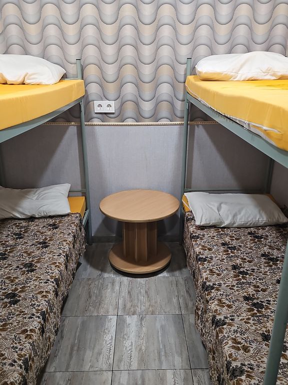 Хостел в Нахимовском районе — Четырёхместный номер отдельный на 2-4 человек