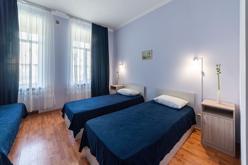 Демократ на Некрасова 58 — Семейный номер бюджетный