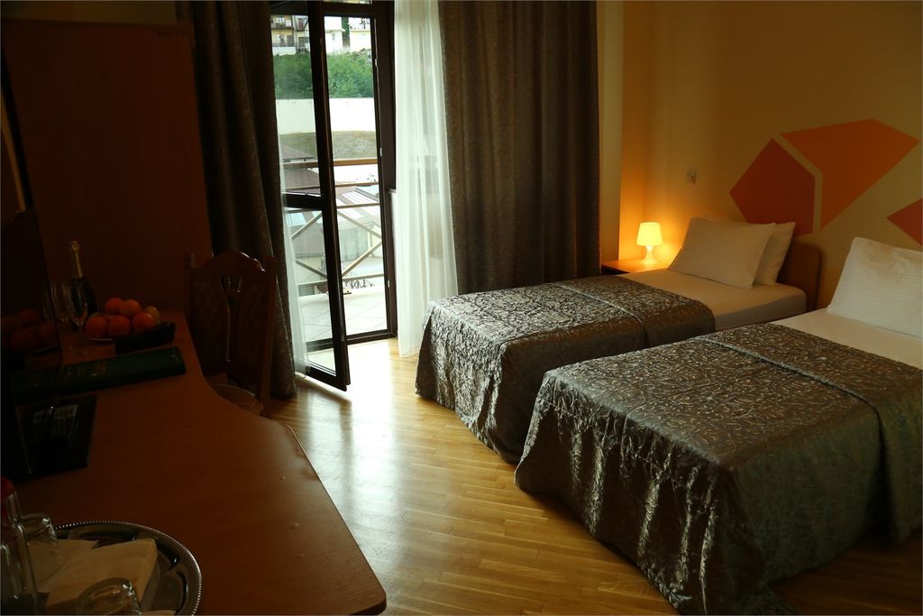 Комплекс отдыха Беларусь — Двухместный номер с 2 отдельными кроватями Корпус № 4. Стандарт с балконом