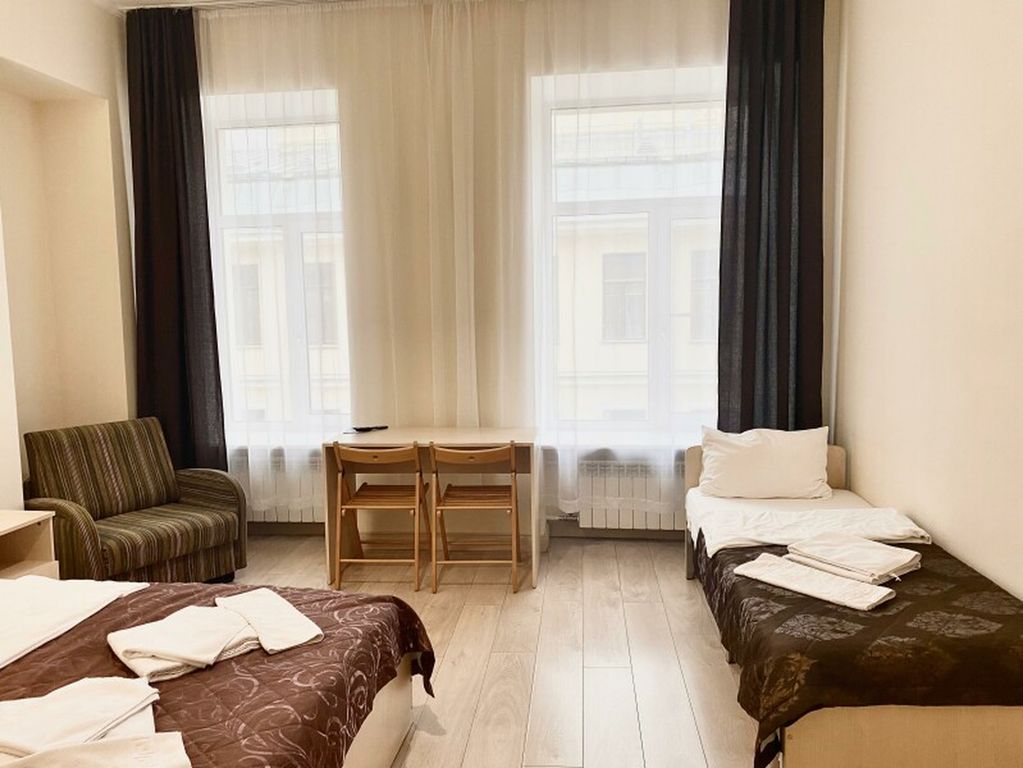 Демократ на Невском 147 — Семейный номер Комфорт