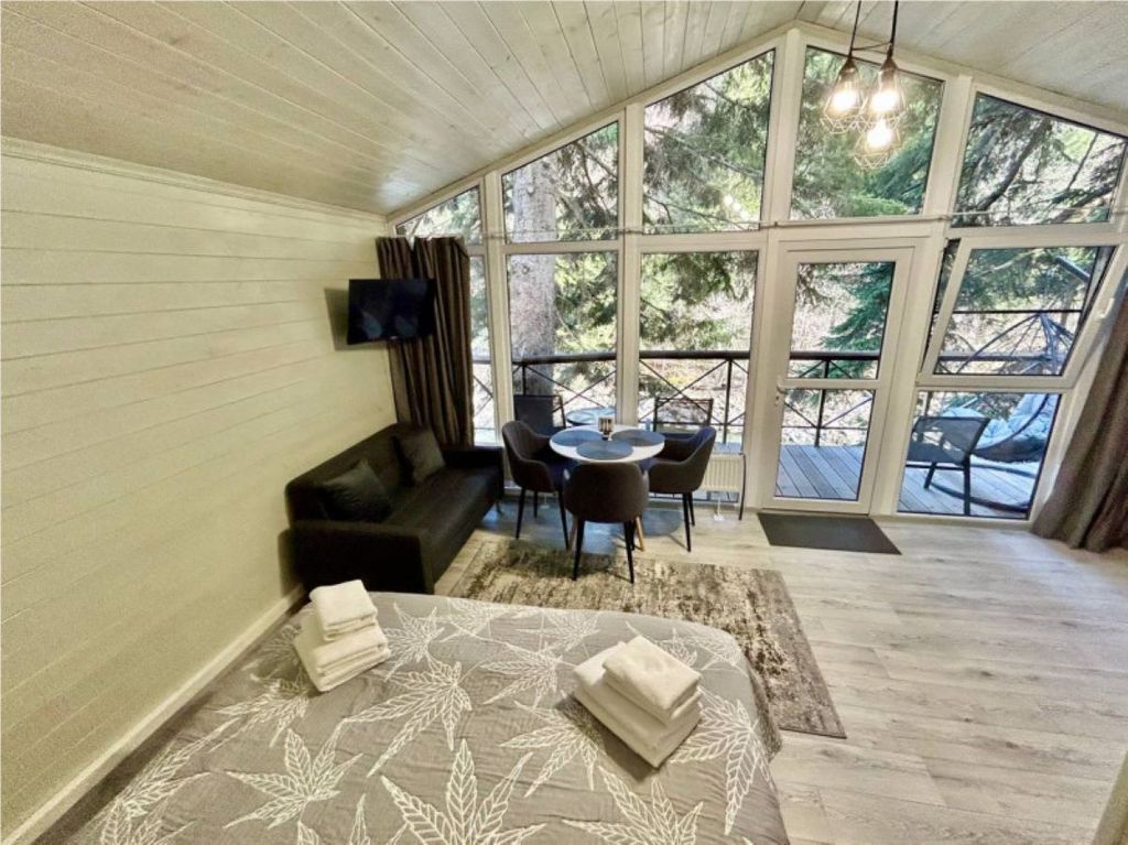 Белая река — Дом на берегу 1