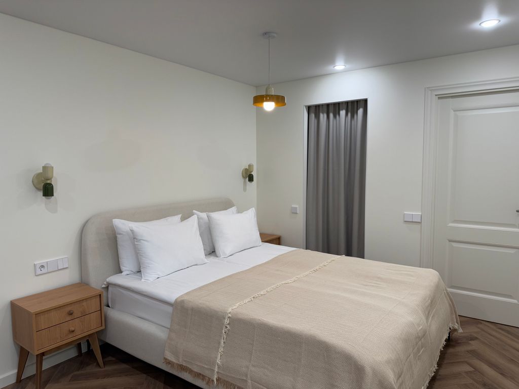 Mirum — Апартаменты современные улучшенные апартаменты с отдельной кухней-гостиной