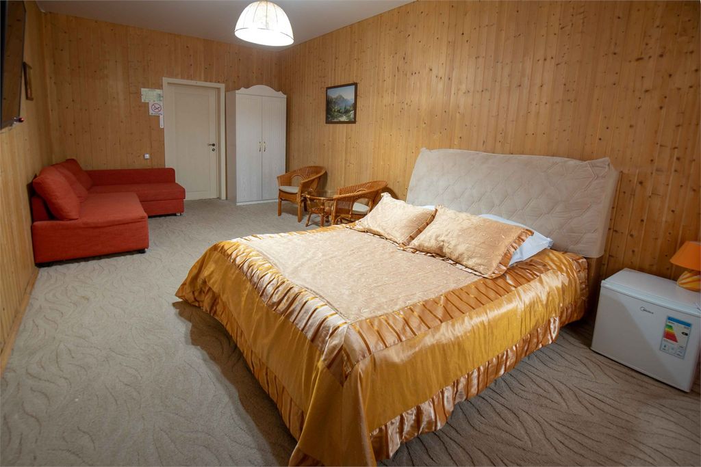 Усадьба Жемчужная — Четырёхместный номер полулюкс