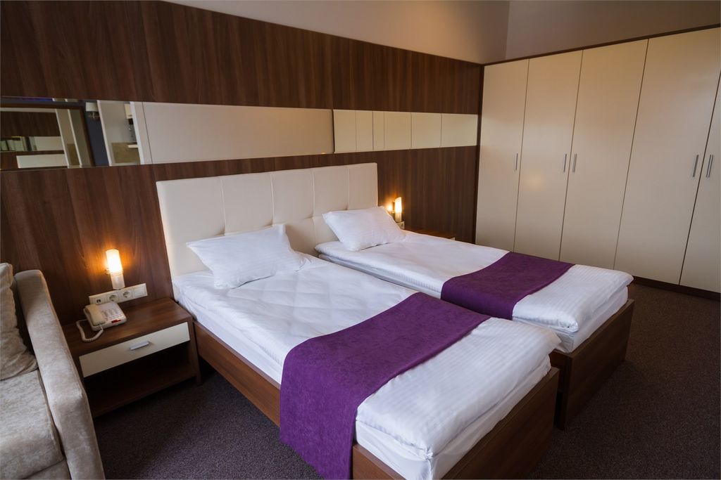 Республика — Апартаменты улучшенный комфорт с двумя раздельными кроватями