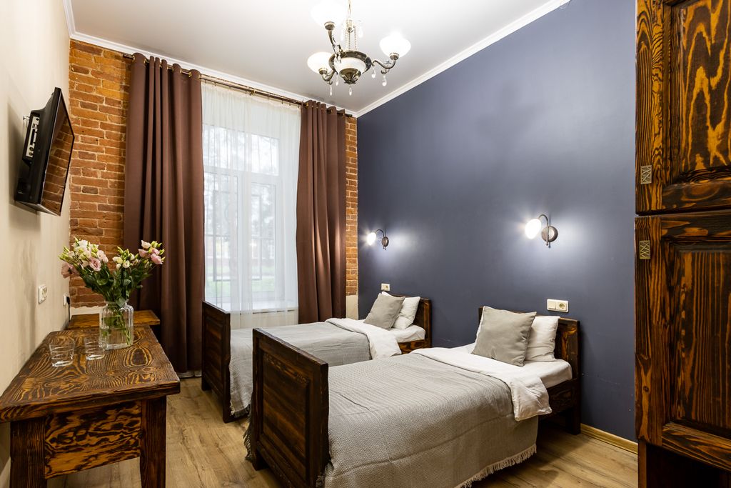 Номера в Петергофе — Двухместный номер с 2 отдельными кроватями Стандартный номер с 2 кроватями