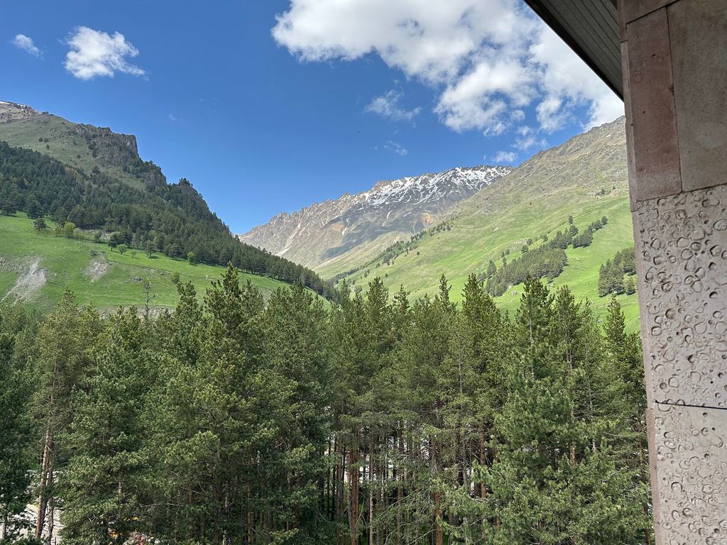 Вольфрам — Двухместный номер с 2 отдельными кроватями полулюкс